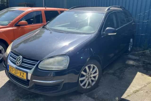 Volkswagen Golf (2008) thumbnail 2