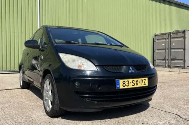 Mitsubishi Colt (2006) thumbnail 2
