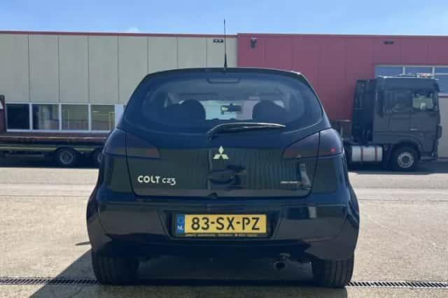Mitsubishi Colt (2006) thumbnail 5