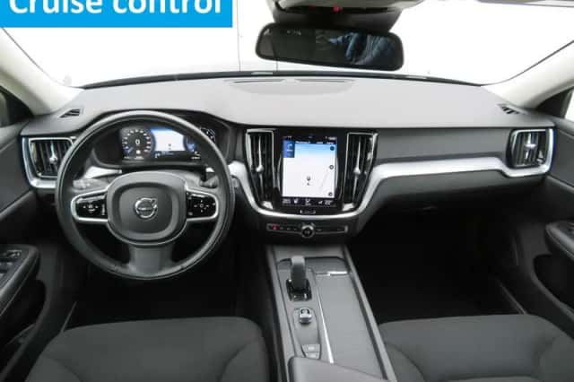 Volvo V60 (2021) thumbnail 4