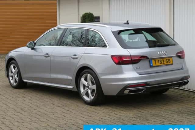 Audi A4 (2023) thumbnail 3