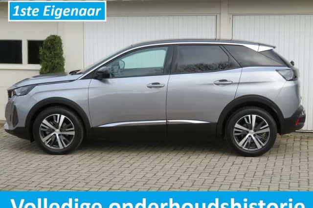 Peugeot 3008 (2022) thumbnail 2