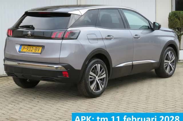 Peugeot 3008 (2022) thumbnail 3