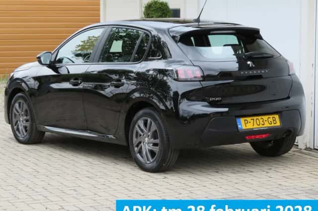 Peugeot 208 (2022) thumbnail 3