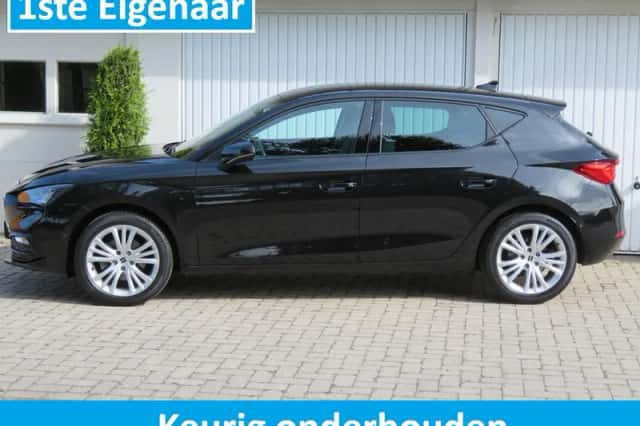 SEAT Leon (2022) thumbnail 2