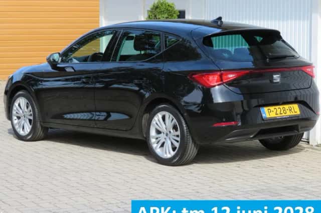 SEAT Leon (2022) thumbnail 3