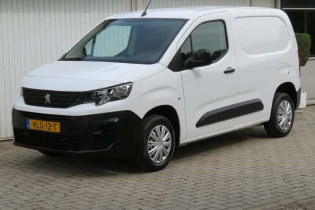 Peugeot Partner (2021) thumbnail 1