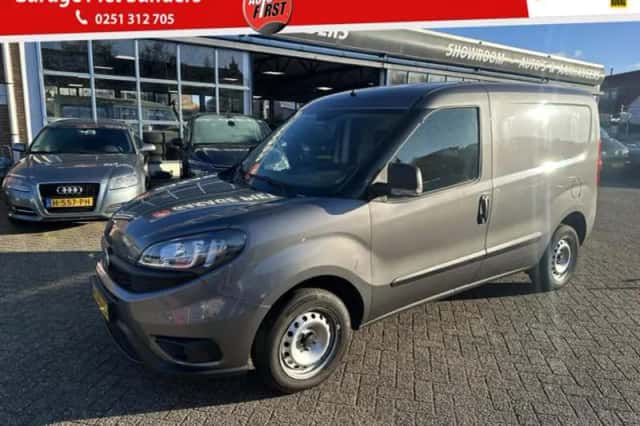 Fiat Doblò (2021) thumbnail 1