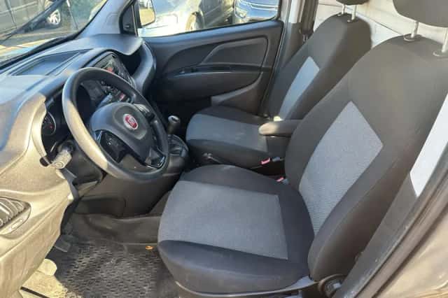 Fiat Doblò (2021) thumbnail 4