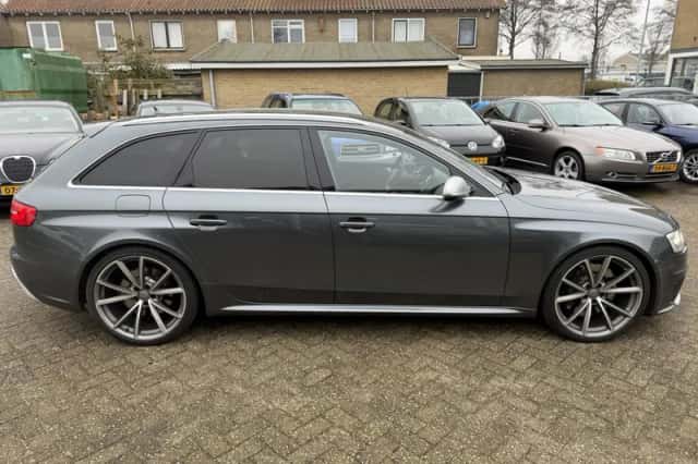 Audi RS4 (2012) thumbnail 5