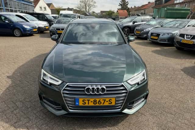 Audi A4 (2018) thumbnail 6