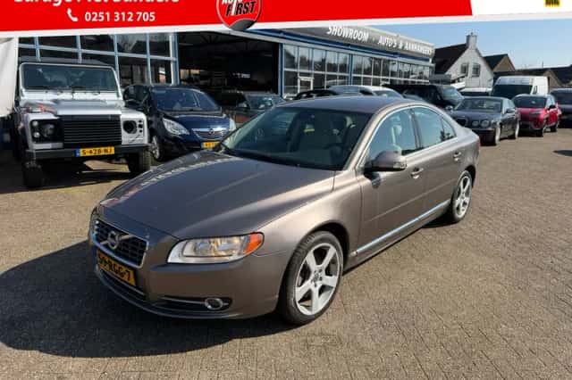 Volvo S80 (2011) thumbnail 2