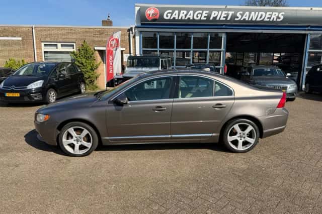Volvo S80 (2011) thumbnail 4