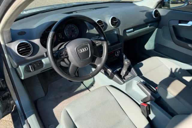 Audi A3 (2011) thumbnail 4