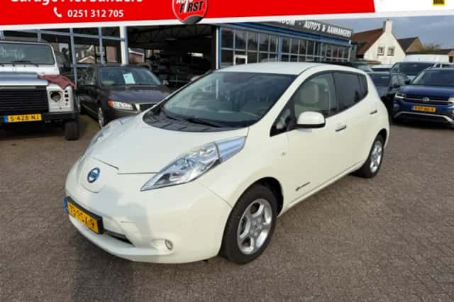 Nissan Leaf (2011) thumbnail 1