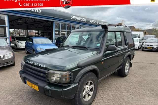 Land Rover Discovery (2002) thumbnail 1
