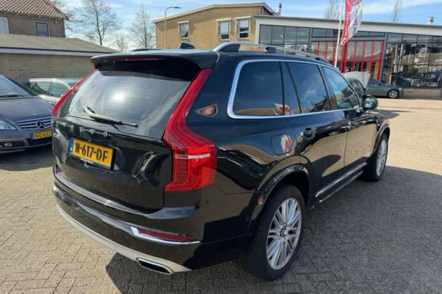 Volvo XC90 (2016) thumbnail 6