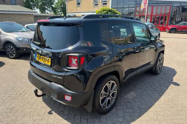 Jeep Renegade (2015) thumbnail 3
