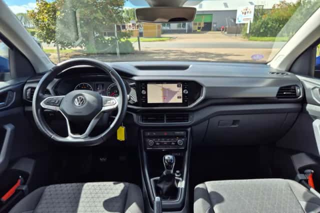 Volkswagen T-Cross (2020) thumbnail 6