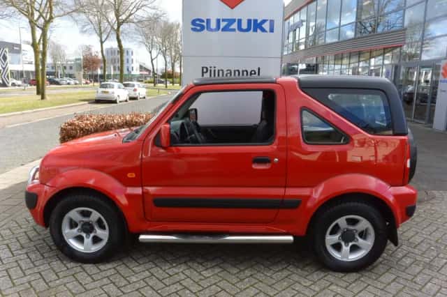 Suzuki JIMNY (2010) thumbnail 4