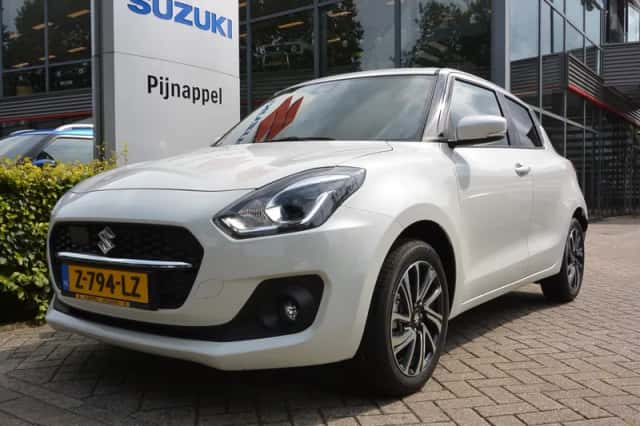 Suzuki Swift (2024) thumbnail 3