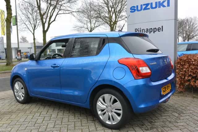 Suzuki Swift (2017) thumbnail 5