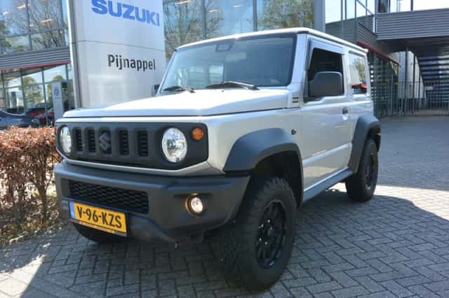 Suzuki JIMNY (2021) thumbnail 3
