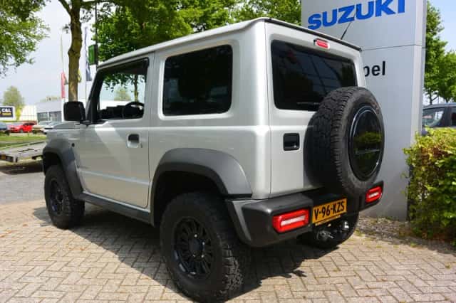 Suzuki JIMNY (2021) thumbnail 5