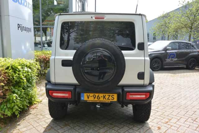 Suzuki JIMNY (2021) thumbnail 6