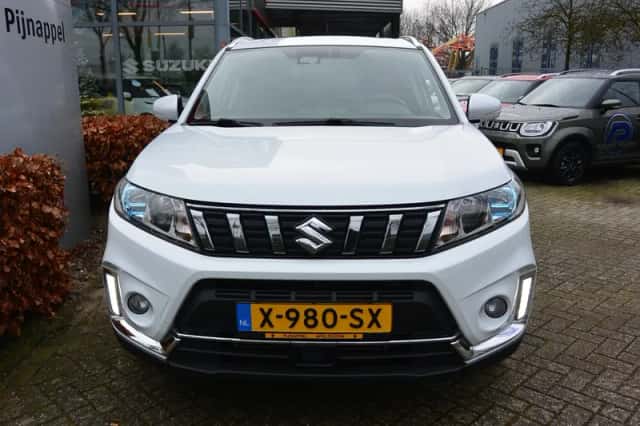 Suzuki Vitara (2019) thumbnail 2