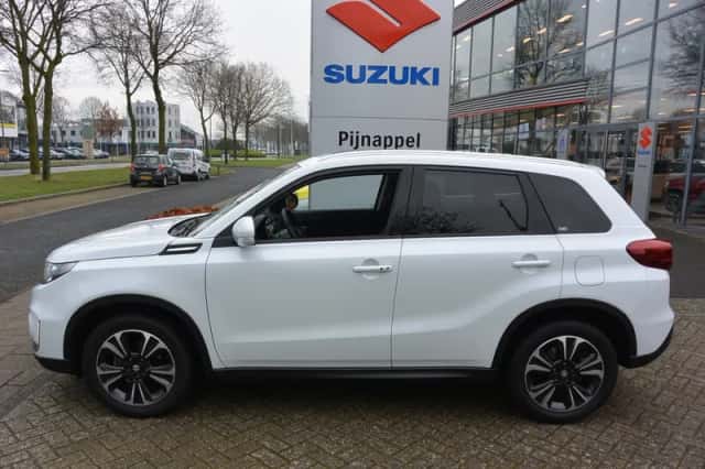 Suzuki Vitara (2019) thumbnail 4