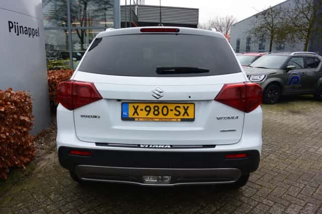 Suzuki Vitara (2019) thumbnail 6