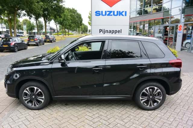 Suzuki Vitara (2024) thumbnail 4