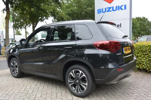 Suzuki Vitara (2024) thumbnail 5