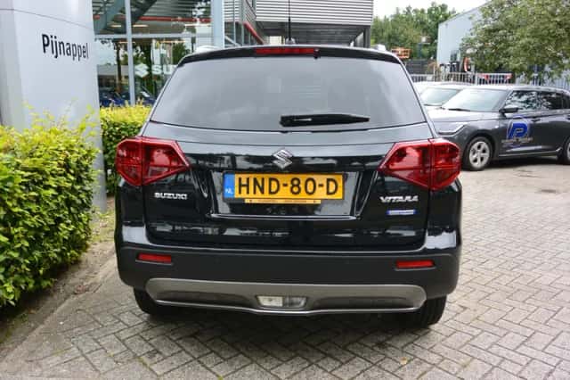 Suzuki Vitara (2024) thumbnail 6