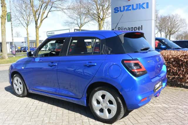 Suzuki Swift (2025) thumbnail 4