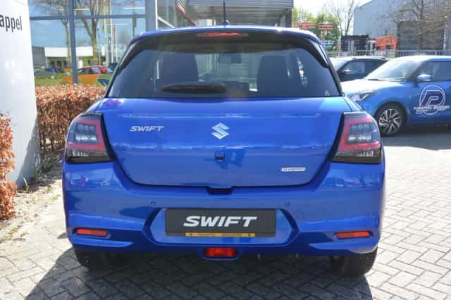 Suzuki Swift (2025) thumbnail 5