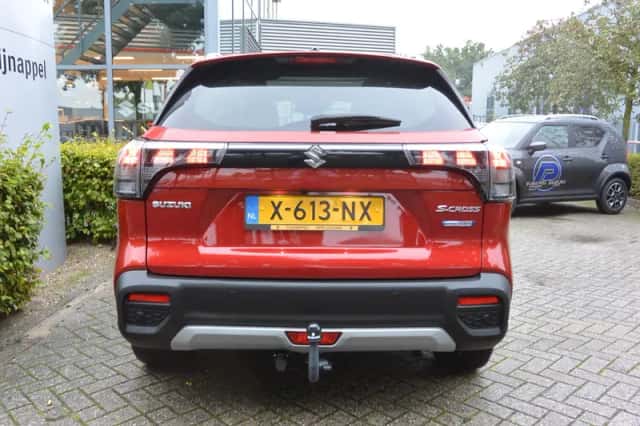 Suzuki S-CROSS (2024) thumbnail 6