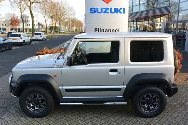 Suzuki JIMNY (2023) thumbnail 5