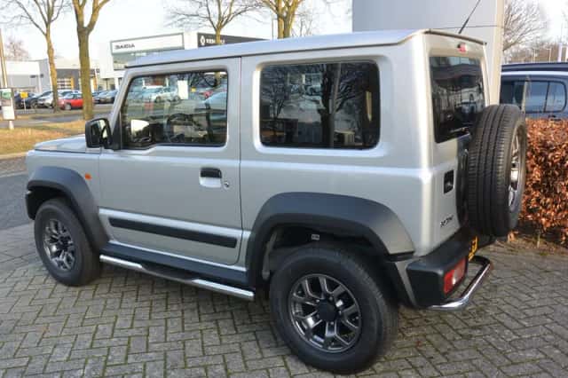 Suzuki JIMNY (2023) thumbnail 6