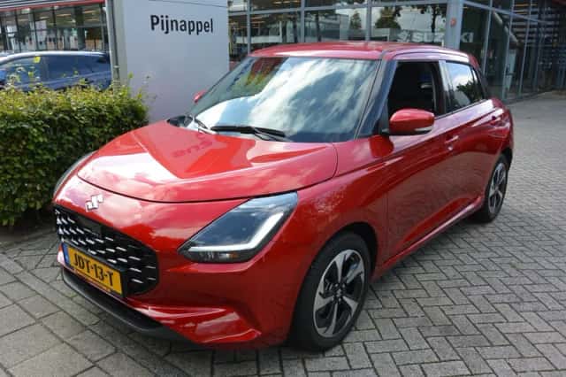 Suzuki Swift (2025) thumbnail 3