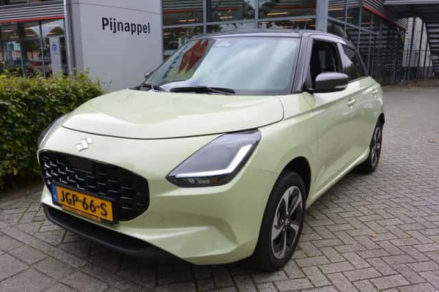 Suzuki Swift (2025) thumbnail 3