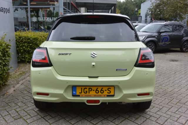 Suzuki Swift (2025) thumbnail 6