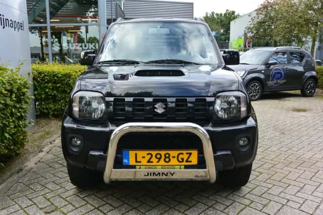 Suzuki JIMNY (2015) thumbnail 2