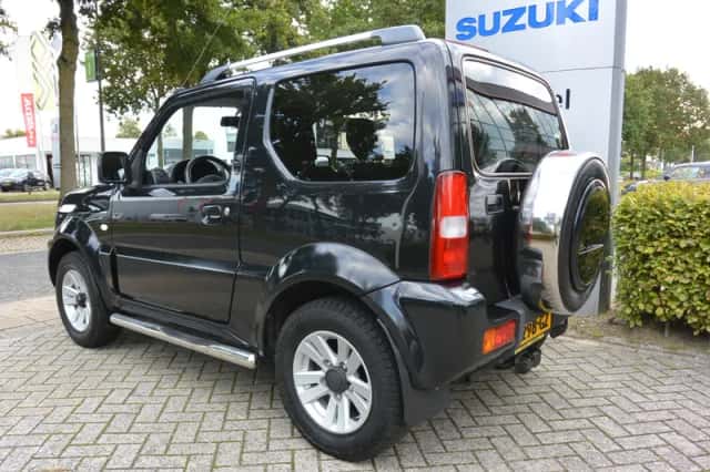 Suzuki JIMNY (2015) thumbnail 5