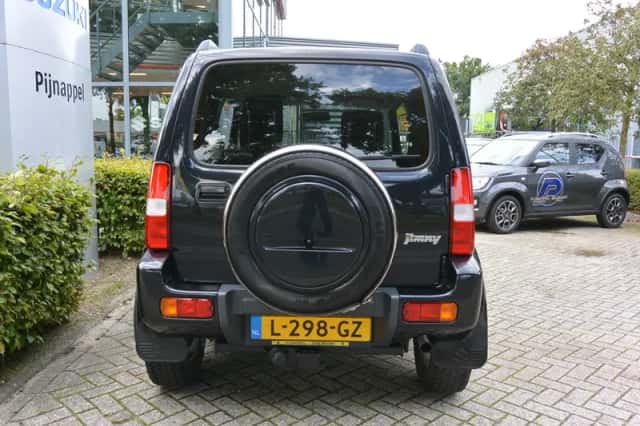 Suzuki JIMNY (2015) thumbnail 6