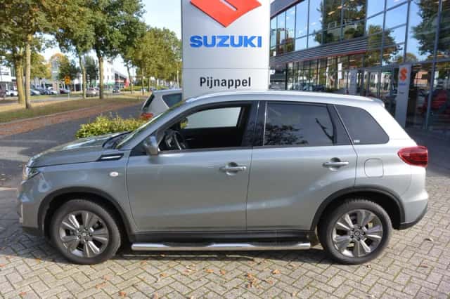 Suzuki Vitara (2021) thumbnail 4