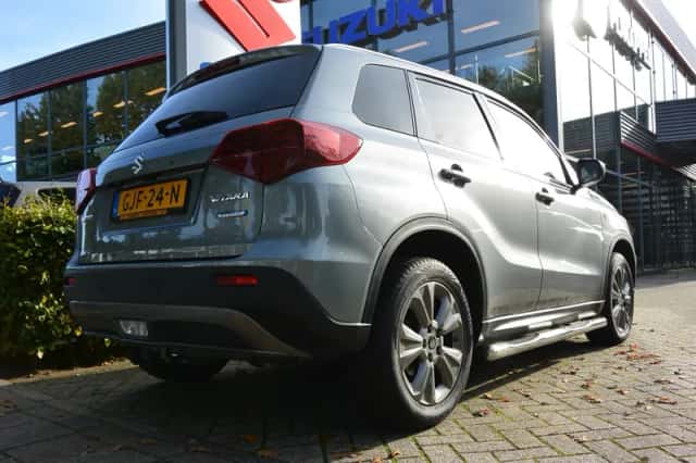Suzuki Vitara (2021) thumbnail 6