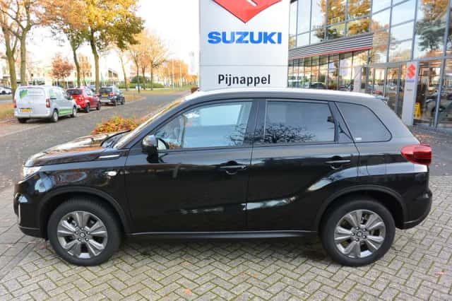 Suzuki Vitara (2024) thumbnail 4