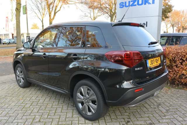 Suzuki Vitara (2024) thumbnail 5